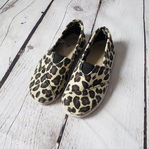 One for One- Leopard Print Flats